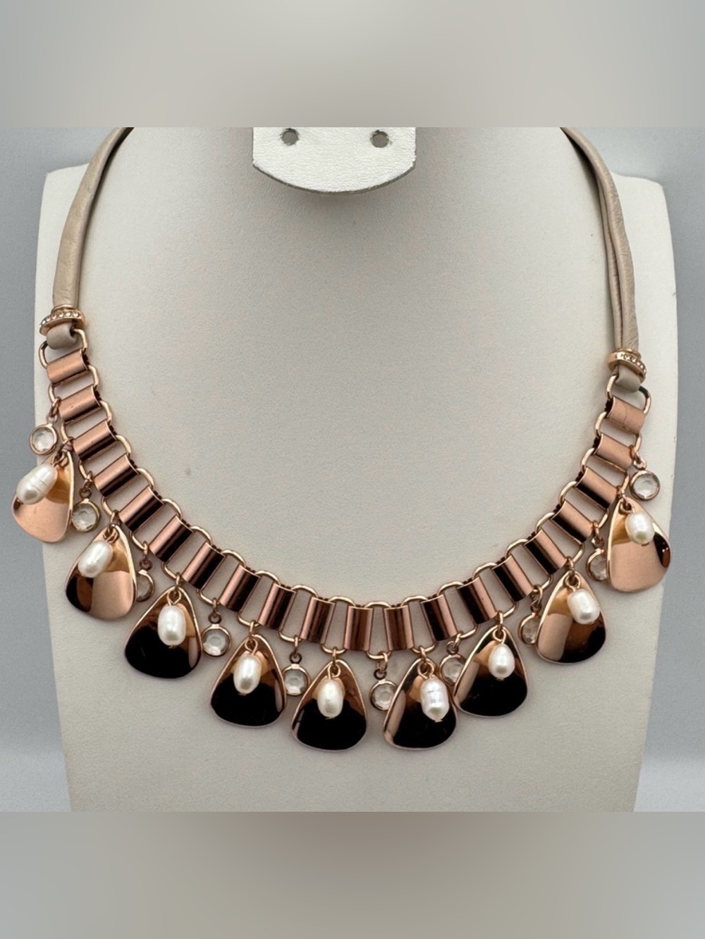 White House Black Market Rose Gold Pearl Charm Necklace Statement